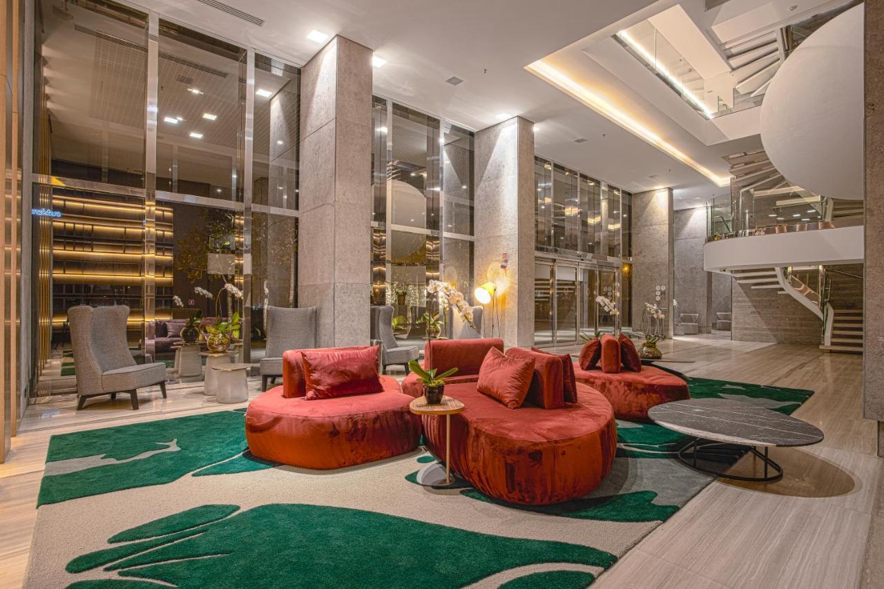 Suryaa Hotel Pinhais, Curio Collection By Hilton Екстериор снимка
