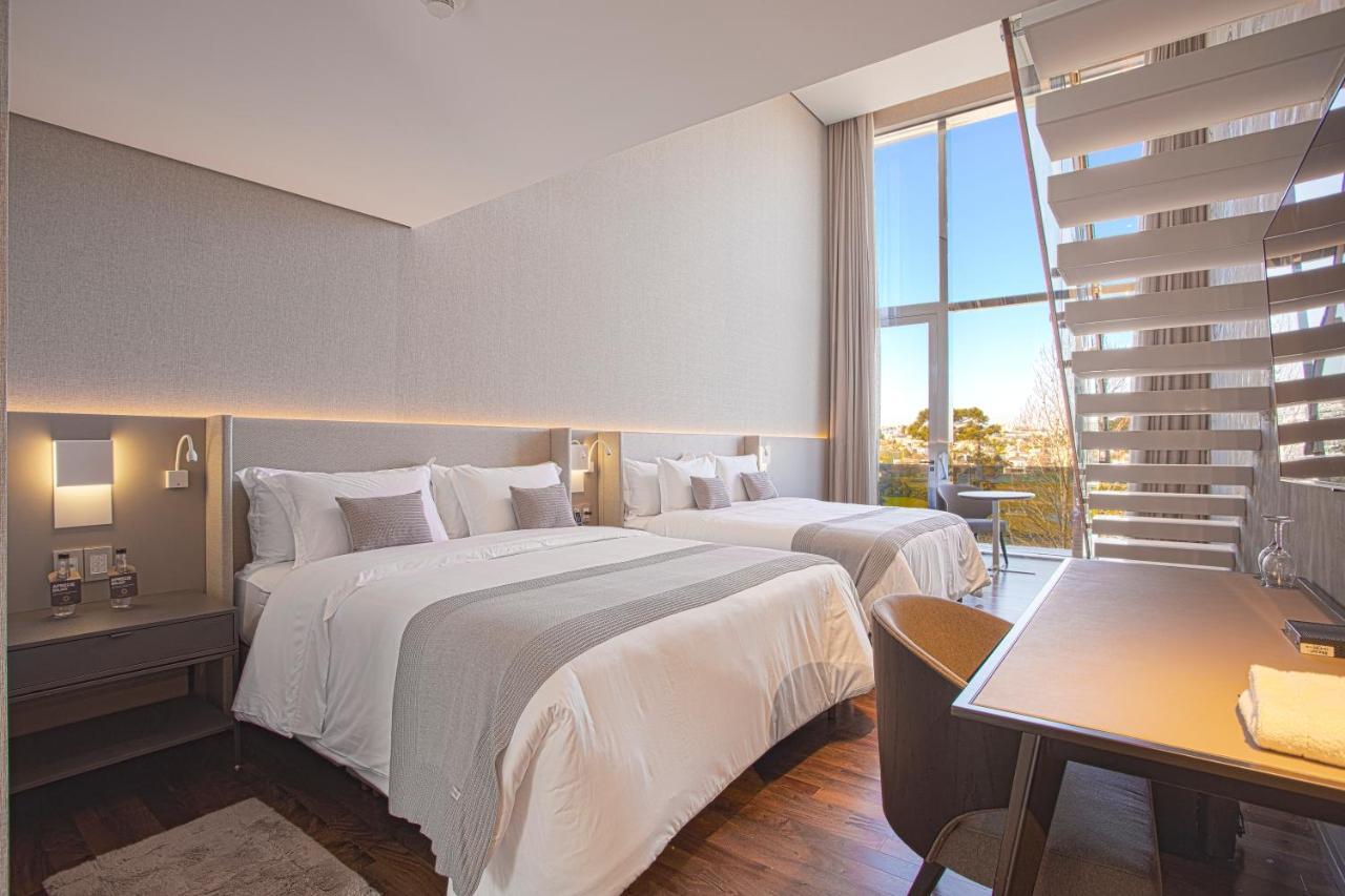 Suryaa Hotel Pinhais, Curio Collection By Hilton Екстериор снимка