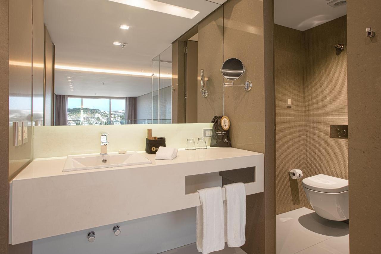 Suryaa Hotel Pinhais, Curio Collection By Hilton Екстериор снимка