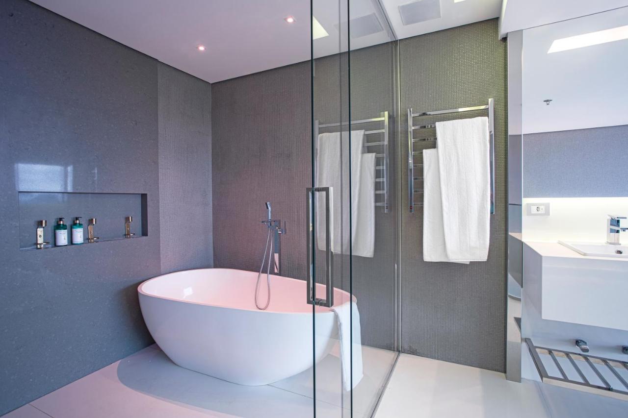 Suryaa Hotel Pinhais, Curio Collection By Hilton Екстериор снимка