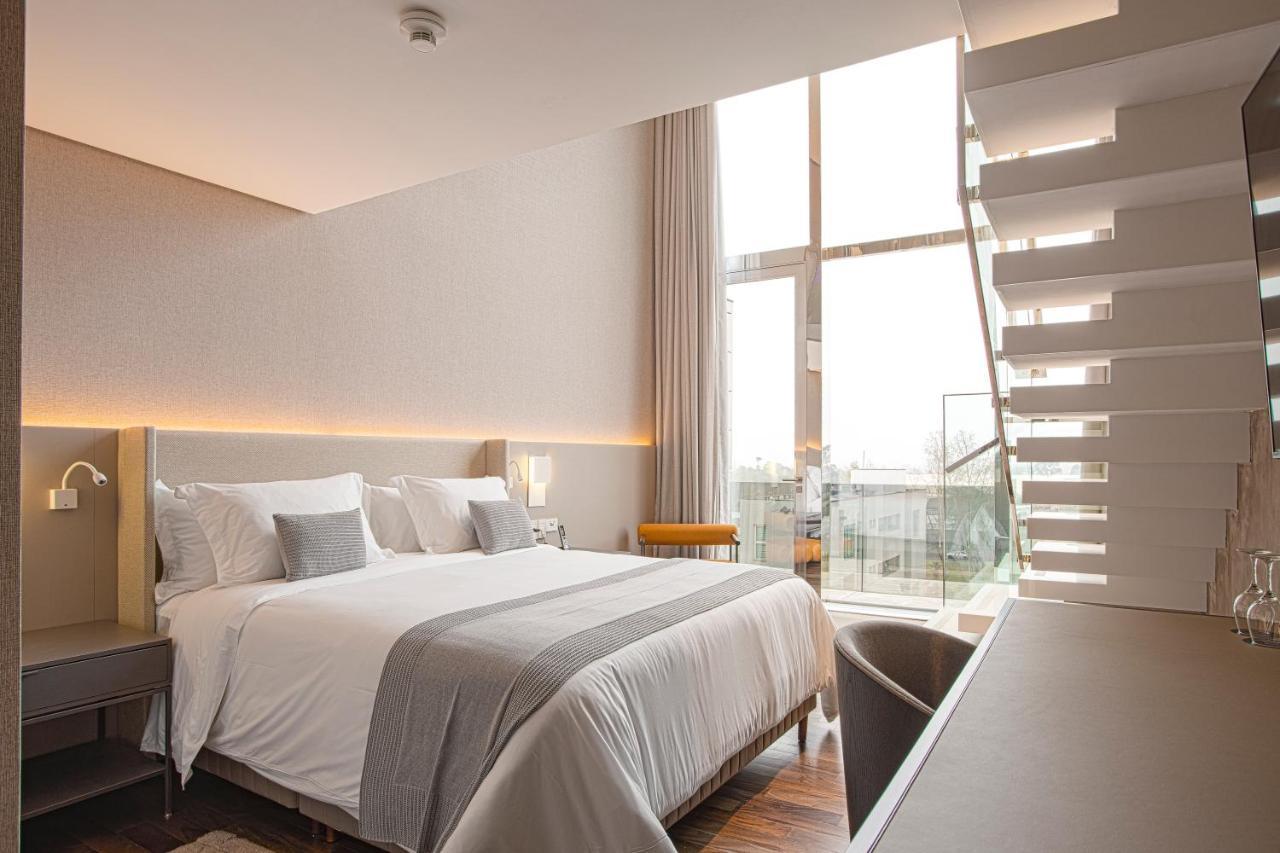 Suryaa Hotel Pinhais, Curio Collection By Hilton Екстериор снимка