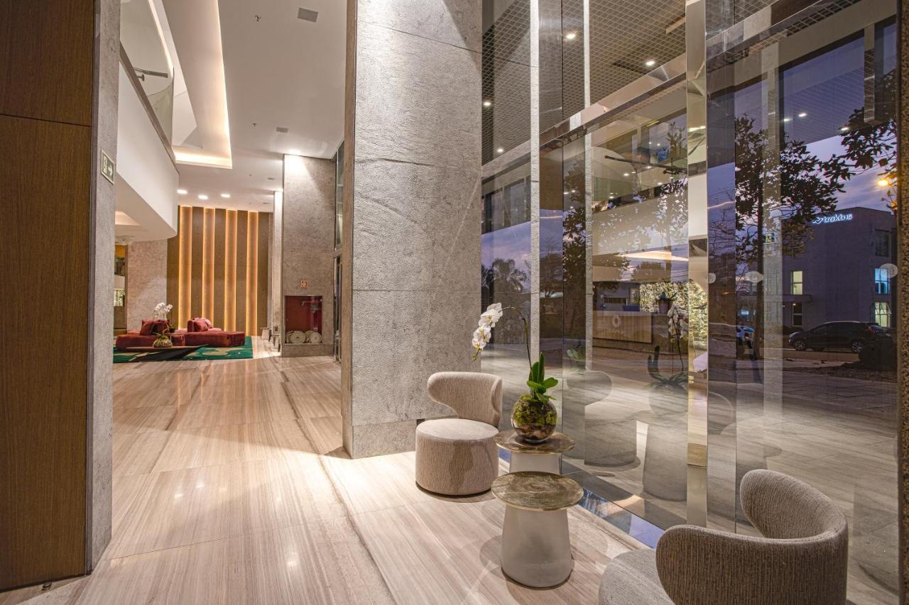 Suryaa Hotel Pinhais, Curio Collection By Hilton Екстериор снимка