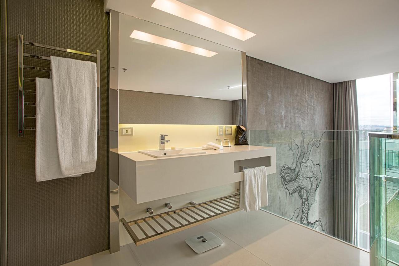Suryaa Hotel Pinhais, Curio Collection By Hilton Екстериор снимка