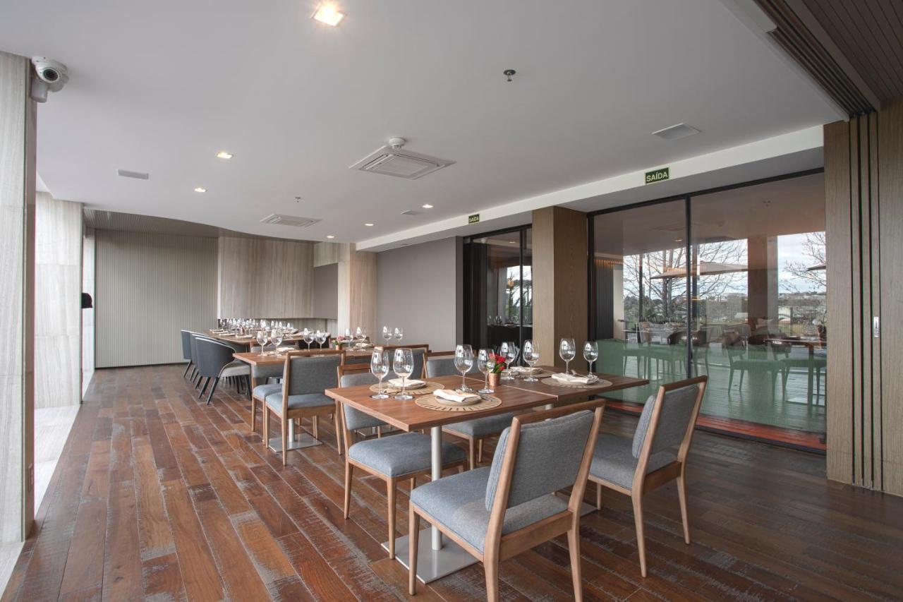 Suryaa Hotel Pinhais, Curio Collection By Hilton Екстериор снимка