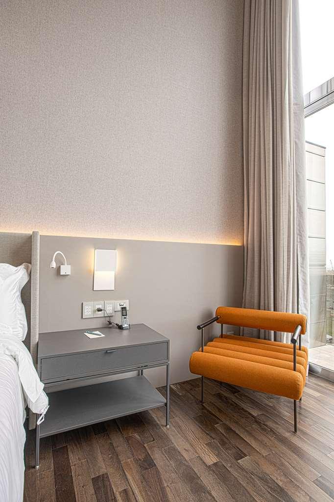 Suryaa Hotel Pinhais, Curio Collection By Hilton Стая снимка
