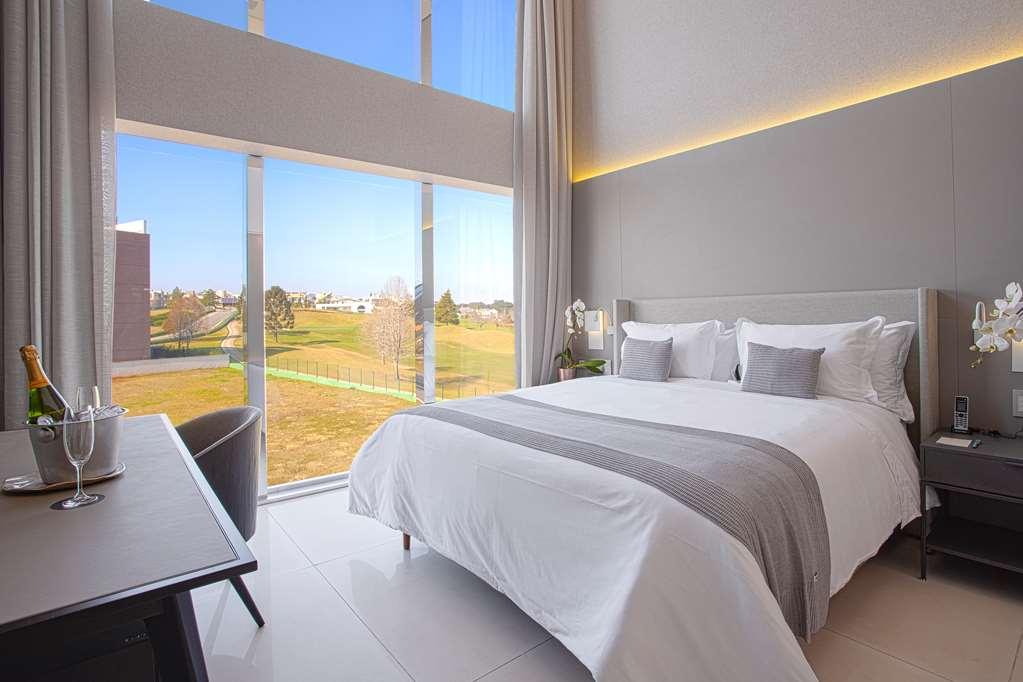 Suryaa Hotel Pinhais, Curio Collection By Hilton Стая снимка