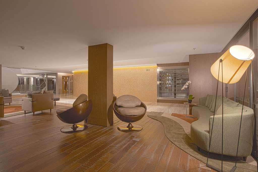 Suryaa Hotel Pinhais, Curio Collection By Hilton Интериор снимка