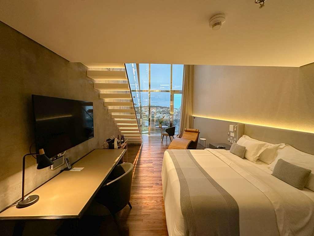 Suryaa Hotel Pinhais, Curio Collection By Hilton Съоръжения снимка